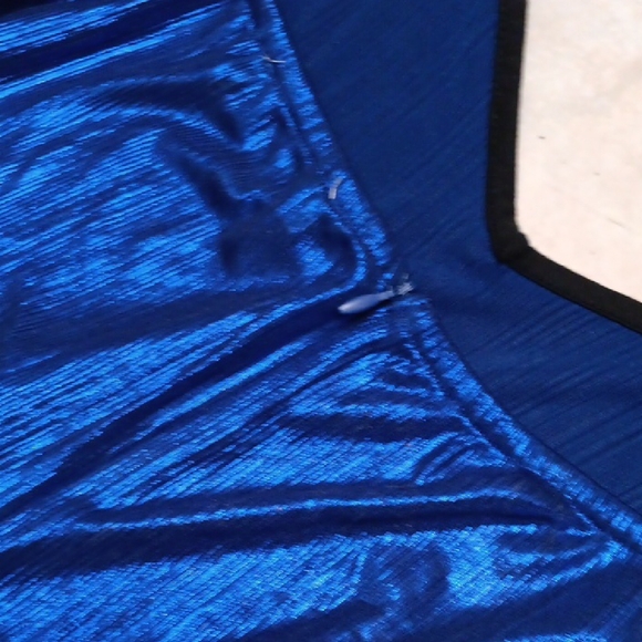 Shimmering Blue Sleeveless Top In 4x - Picture 3 of 3